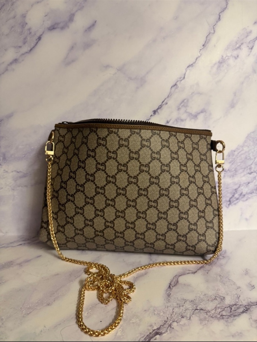 Gucci Beige GG Supreme Canvas Crossbody with Gold Chain - Picture 2 of 8
